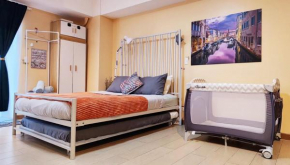 Spacious Cozy Family Suite at The Venice Mall with Parking